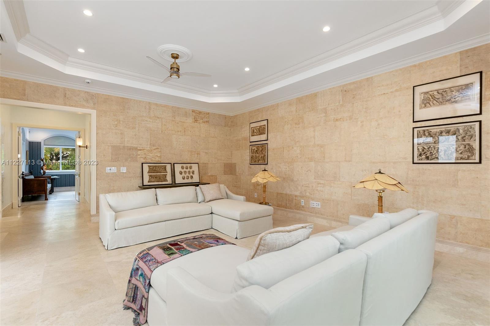 Listing Photo 11