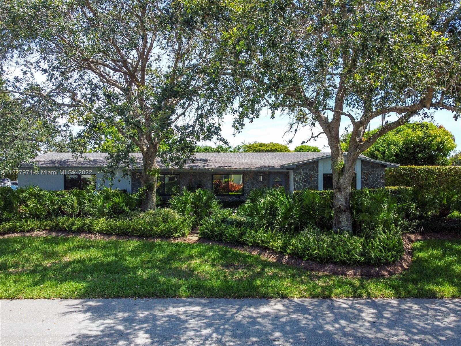9885 SW 123rd Ter  For Sale A11227974, FL