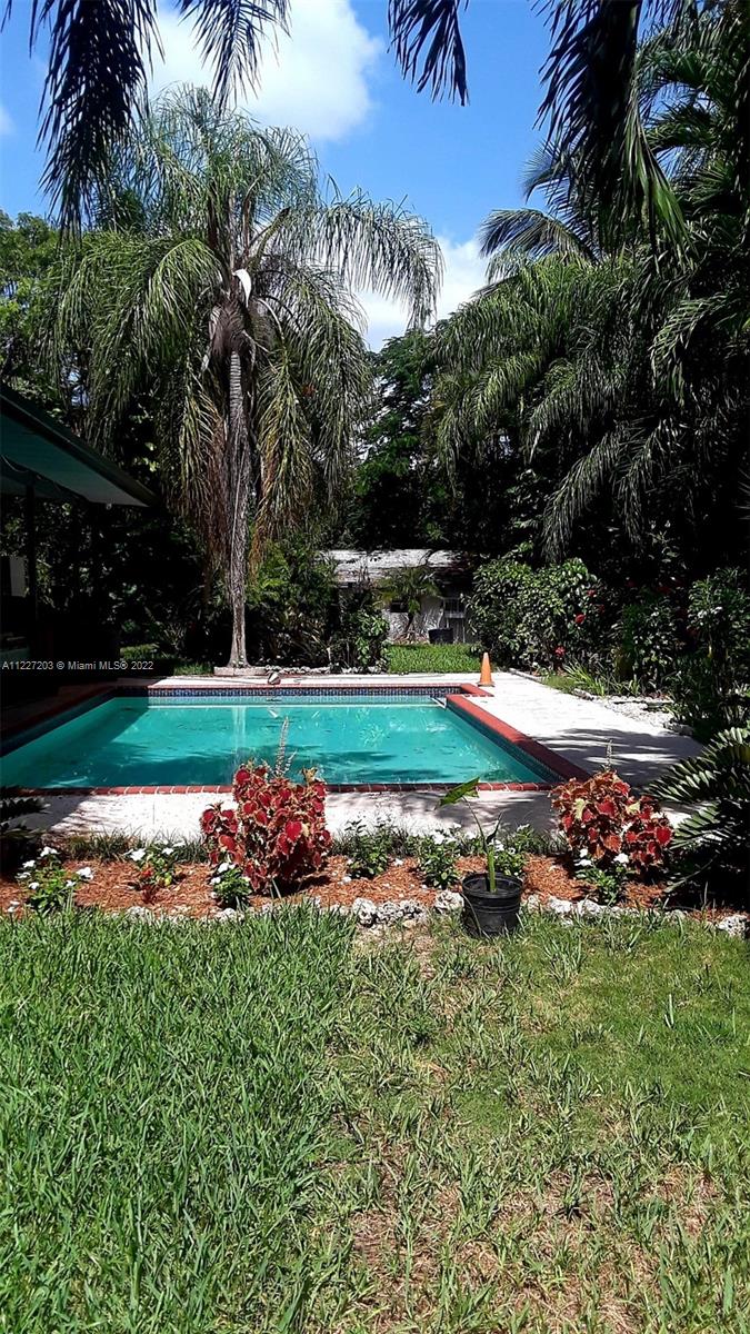 Listing Photo 10