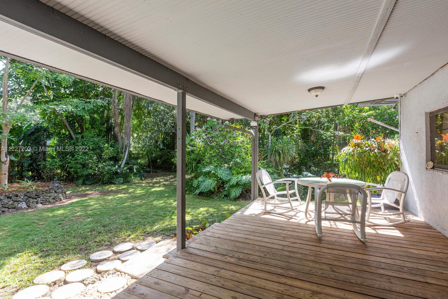 Listing Photo 16