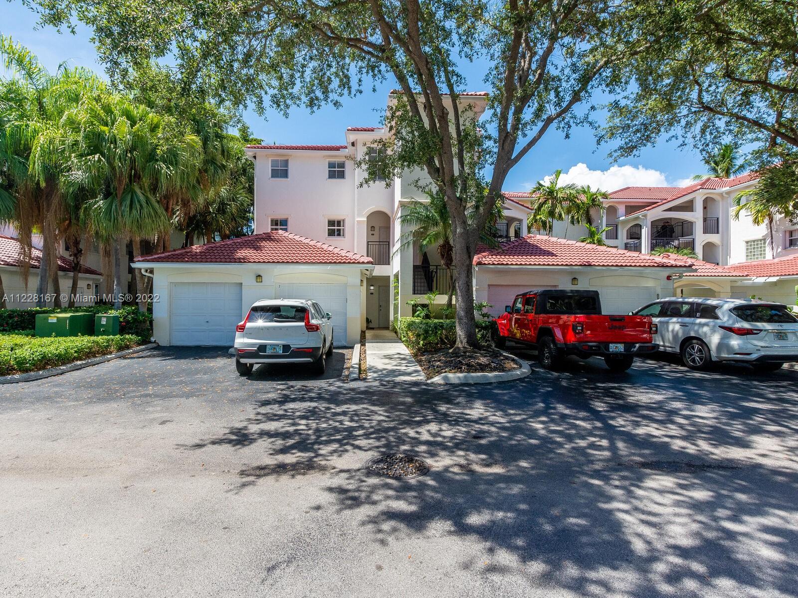 BEAUTIFUL 1 BED/1 BATH CONDO WITH ATTACHED PRIVATE GARAGE IN A RESORT STYLE GATED COMMUNITY IN THE HEART OF AVENTURA. IT TILED THROUGHOUT, HAS SPACIOUS WALK IN CLOSET, WASHER AND DRYER, GOOD SIZE KITCHEN. CAN BE RENTED RIGHT AFTER THE PURCHASE FOR 30 DAYS MIN, PET FRIENDLY GATED COMMUNITY
