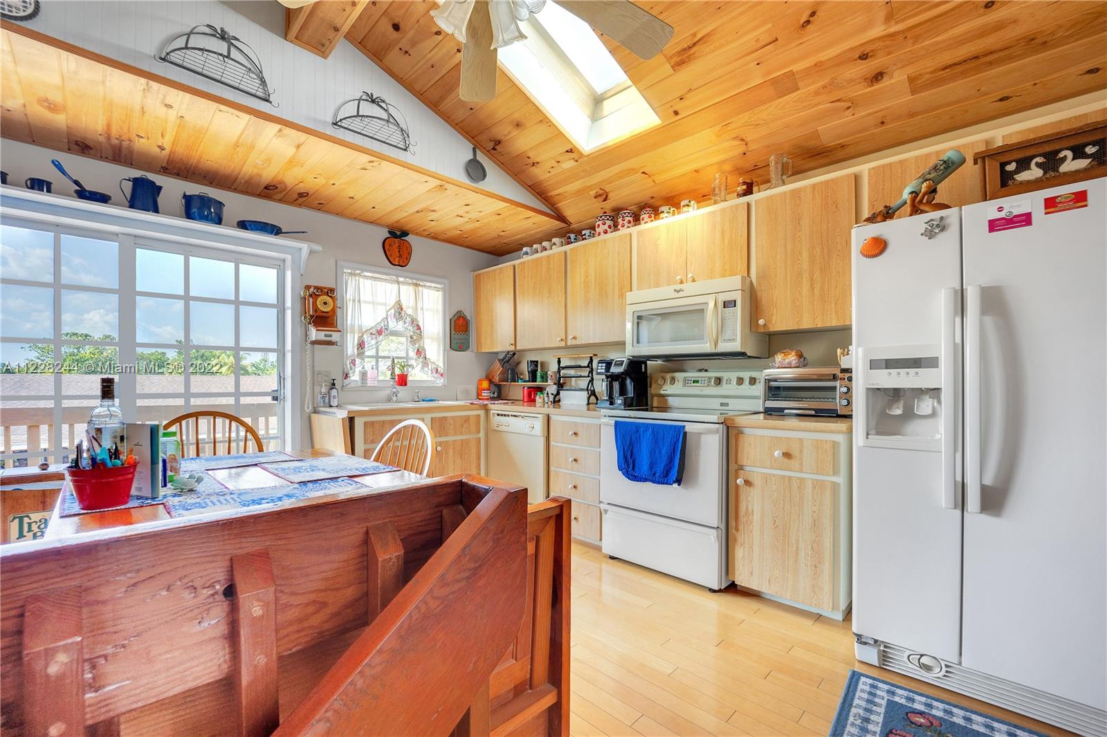 Listing Photo 4