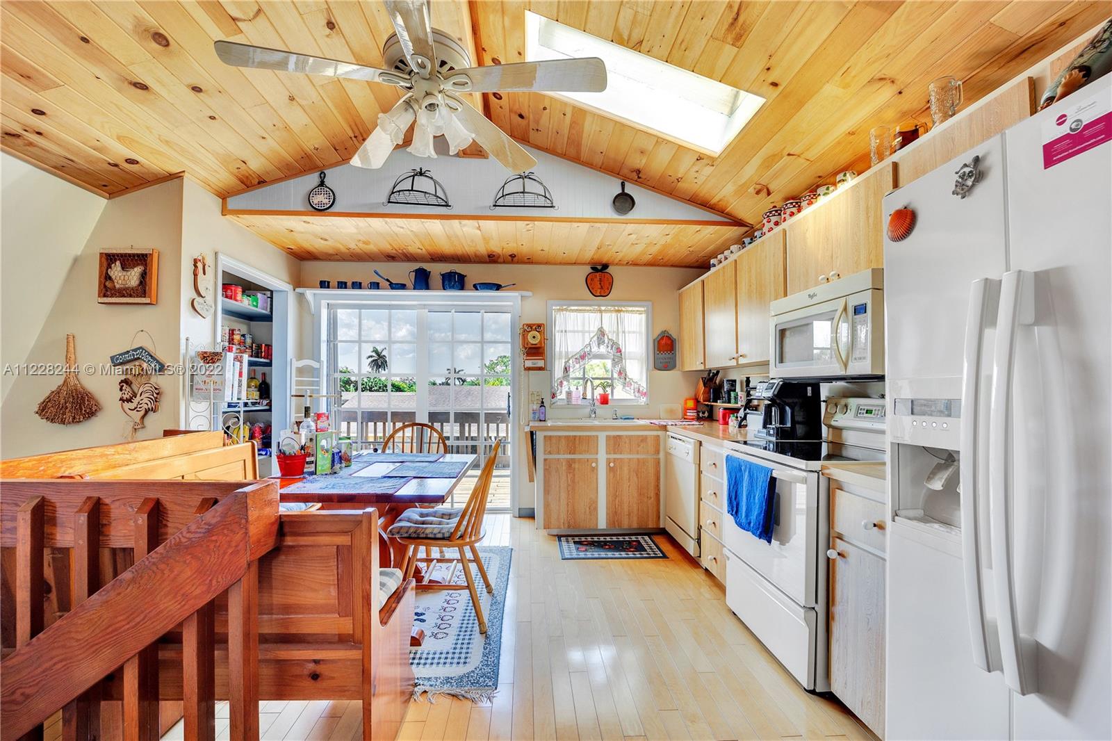 Listing Photo 5