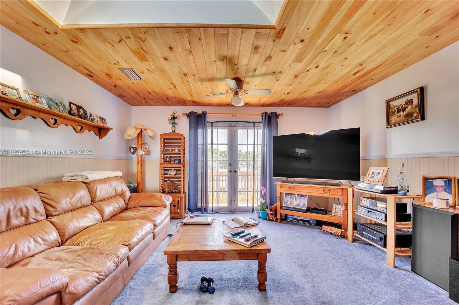 Listing Photo 8