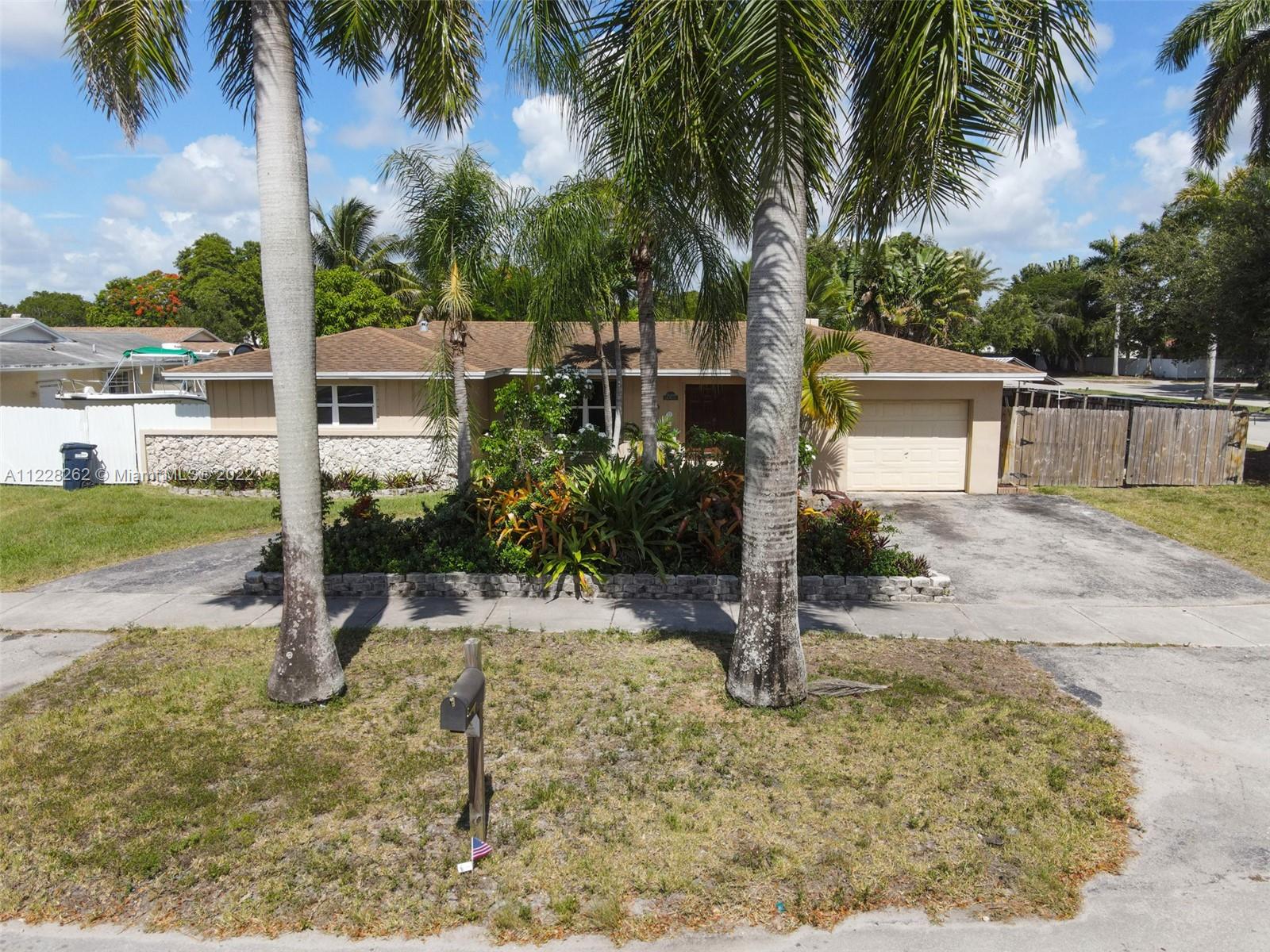 20300 SW 83rd Ave  For Sale A11228262, FL