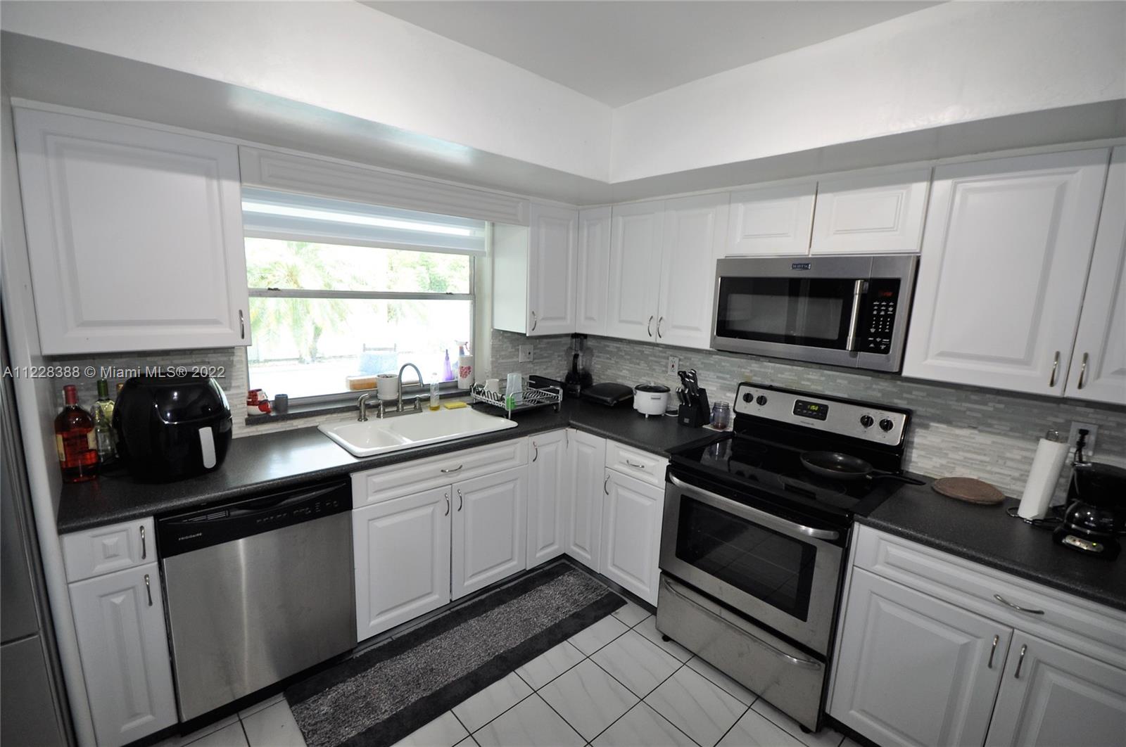 Listing Photo 14