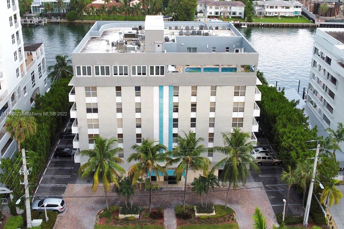 Amazing Waterview 2/2 condo! Faces East with gorgeous sunrises over the water! Very nice boutique-style building. Washer and dryer in unit, 2 covered parking spots. Close to restaurants, schools, and shopping malls. Beautiful pool area by the water!