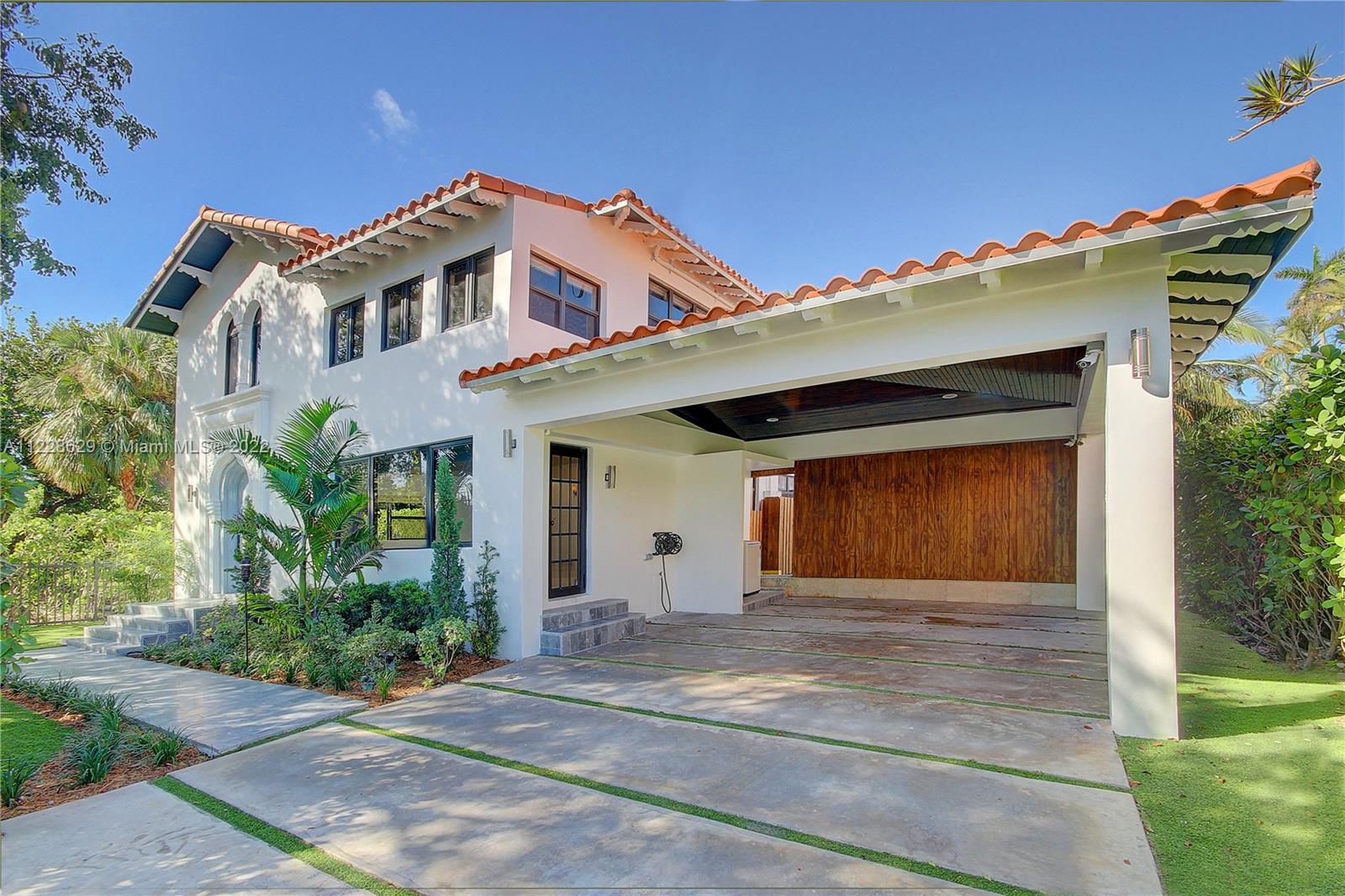 Undisclosed For Sale A11228629, FL