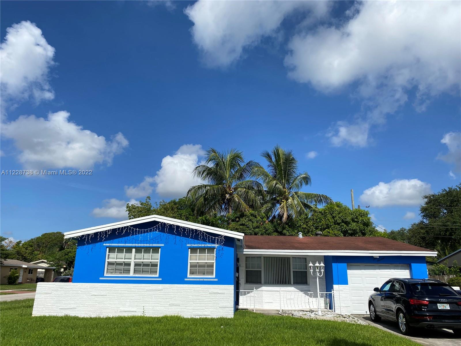 500 N 71st Ave  For Sale A11228738, FL