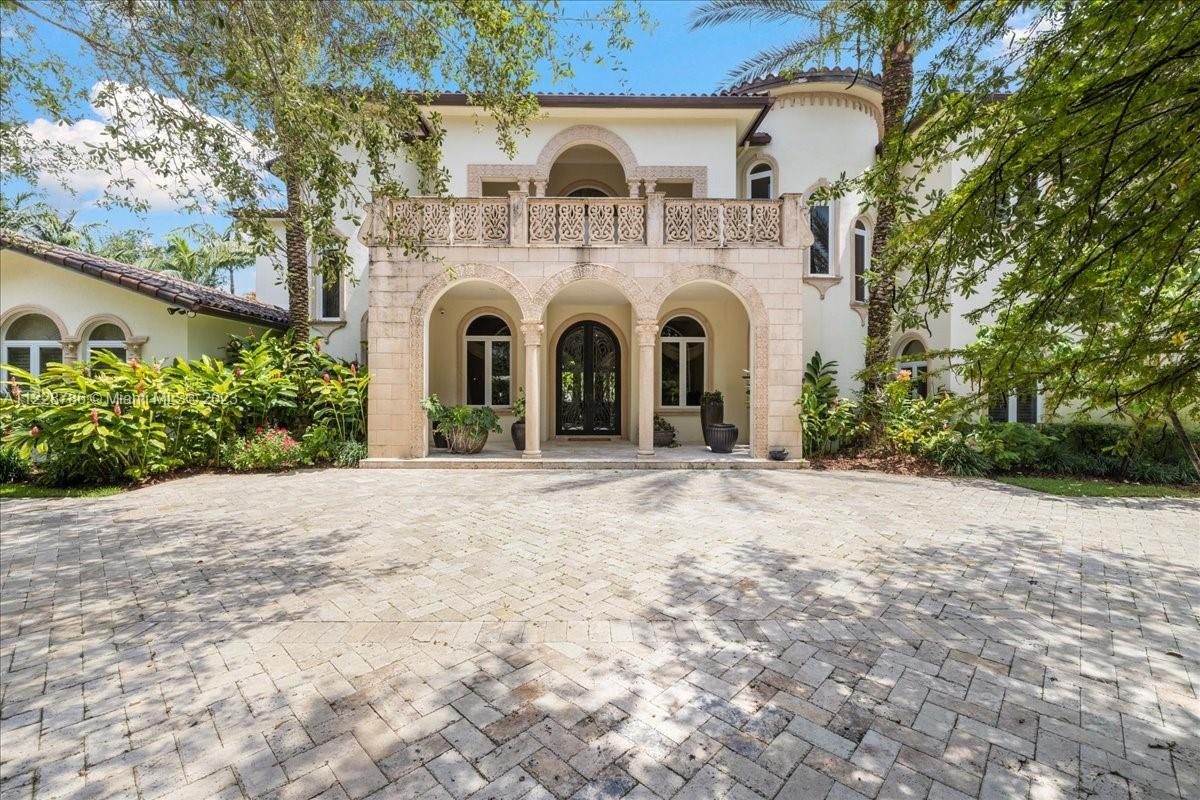 FULLY TILED DRIVEWAY/WALKWAY