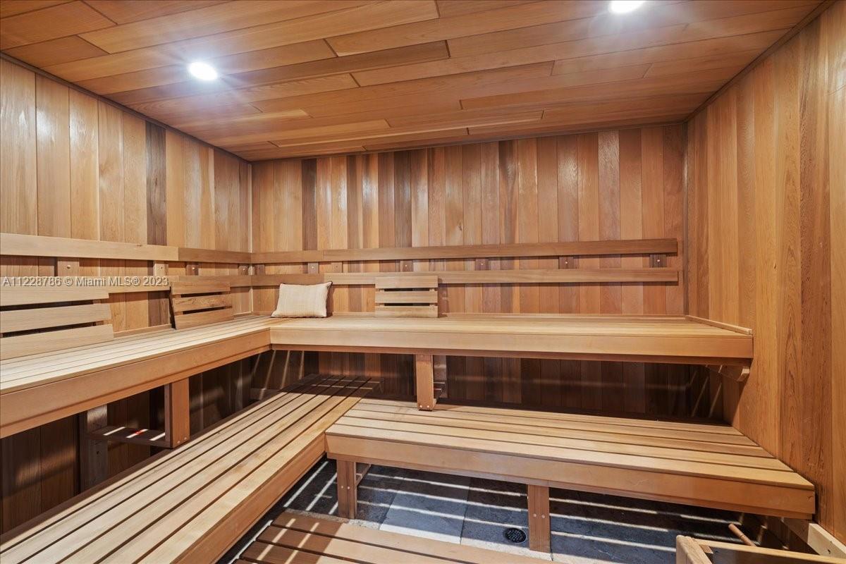 SAUNA IN GUEST RESIDENCE