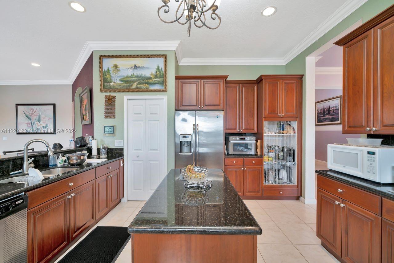 Listing Photo 16