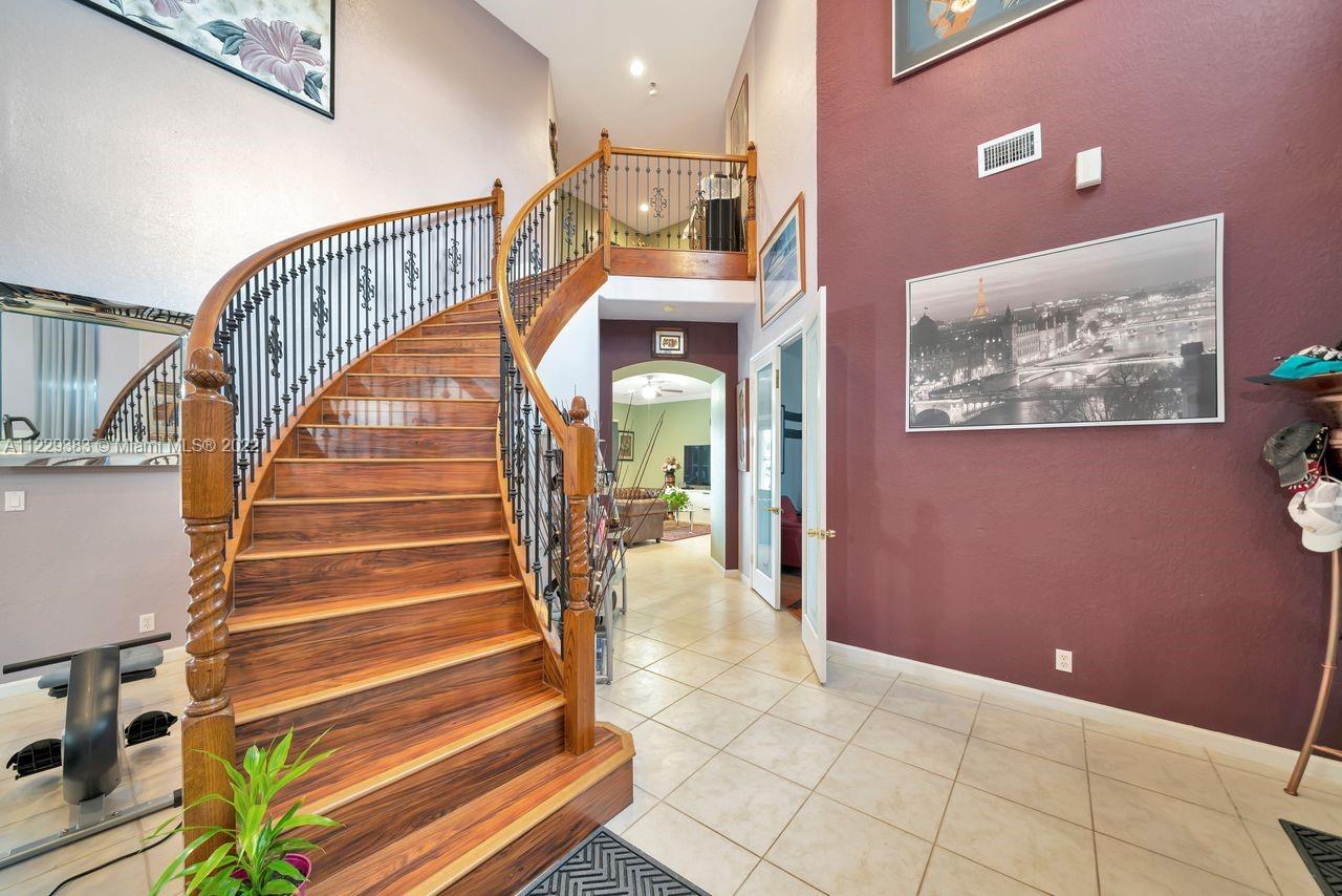 Listing Photo 7