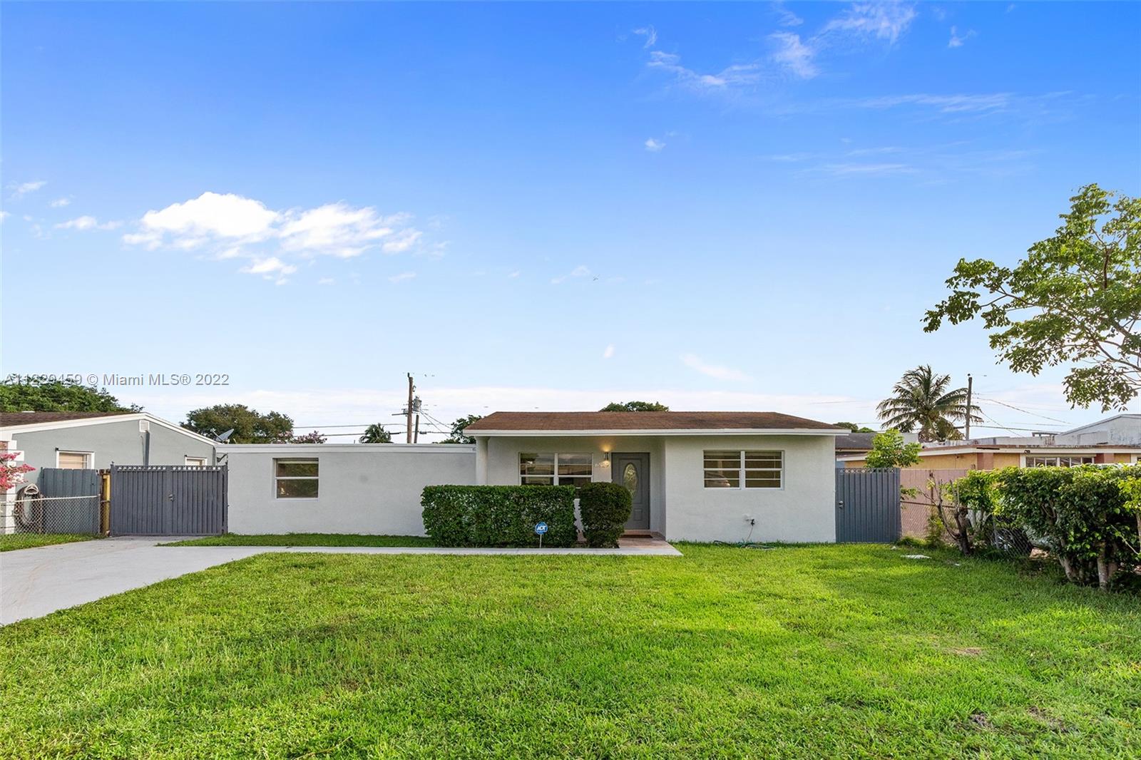 6529 SW 21st St  For Sale A11229459, FL