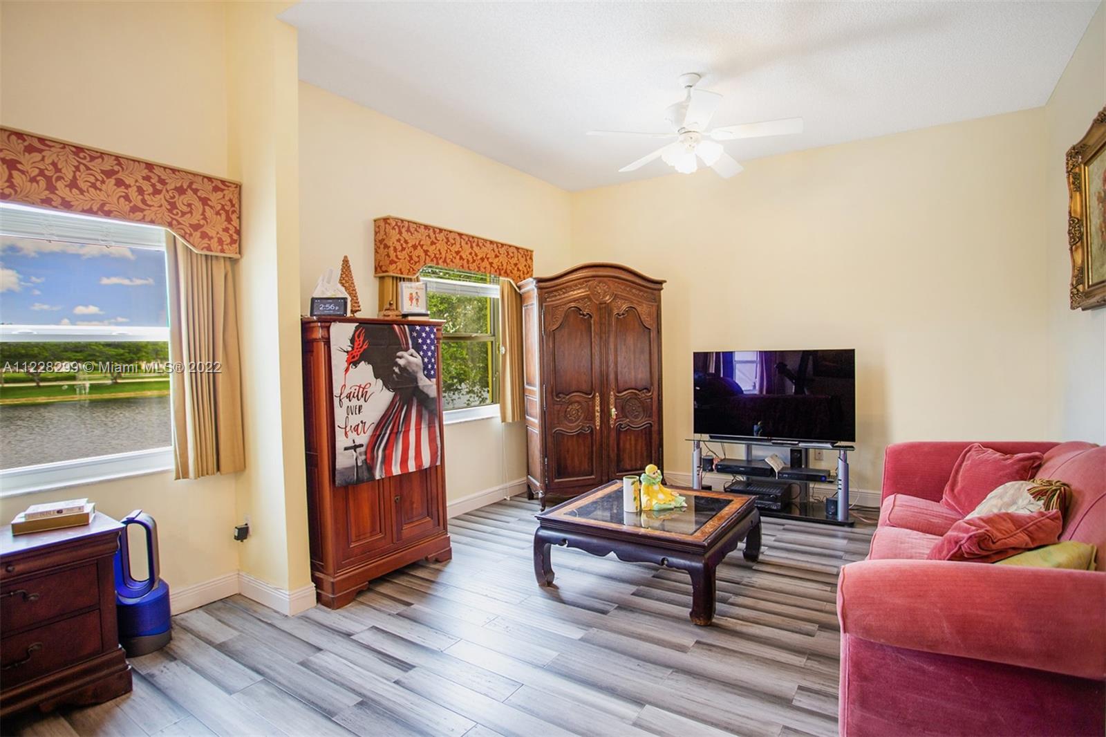 Listing Photo 19