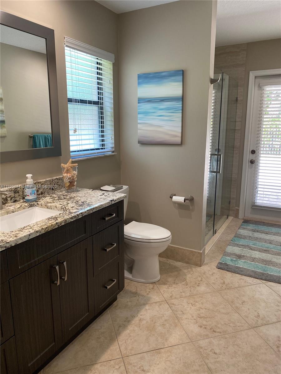 Photo 5 of 1094 Creekford Dr in Weston - MLS A11229674