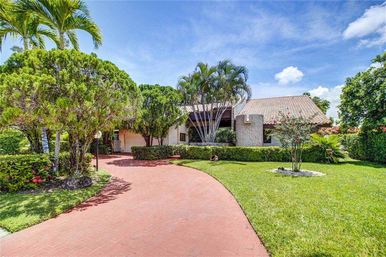 913  Diplomat Pkwy  For Sale A11229670, FL