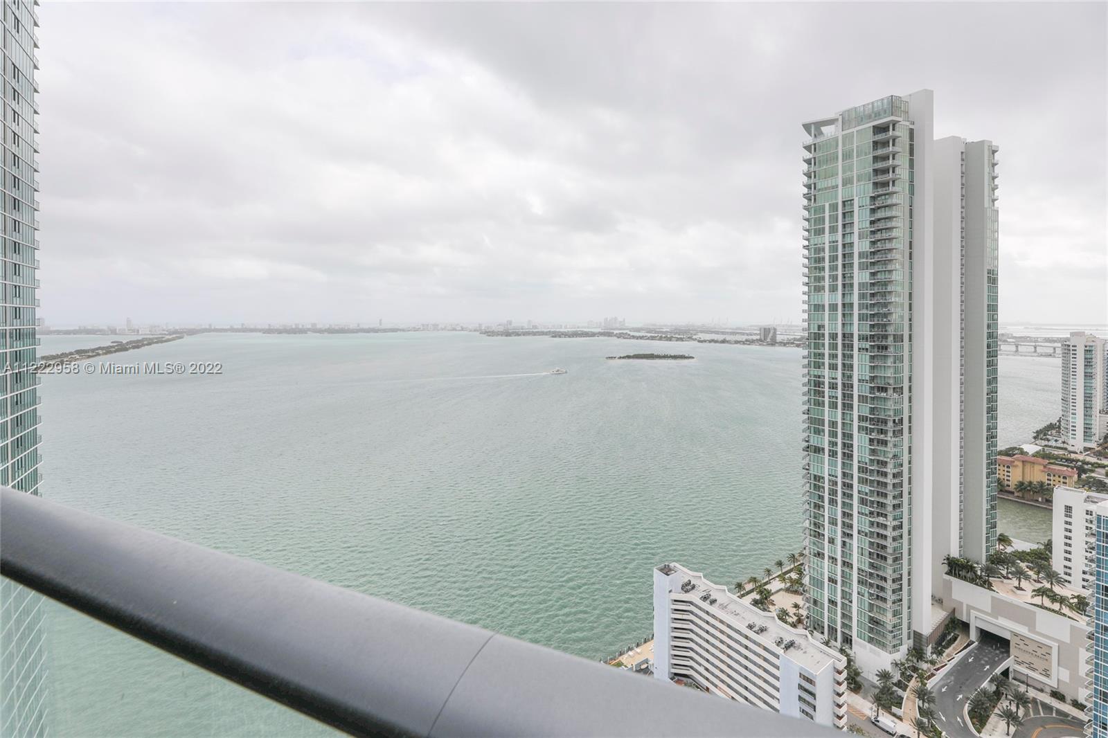 Beautiful 4 en-suite bedrooms & 4.5 bathrooms at the beautiful Paraiso Bay. Residence features floor to ceiling windows throughout so you can enjoy direct & unobstructed water views of the Biscayne Bay, the sunset & city lights! Private elevator & foyer entrance into your open kitchen and living room space. Must See! Currently has a tenant until November 30, 2022.