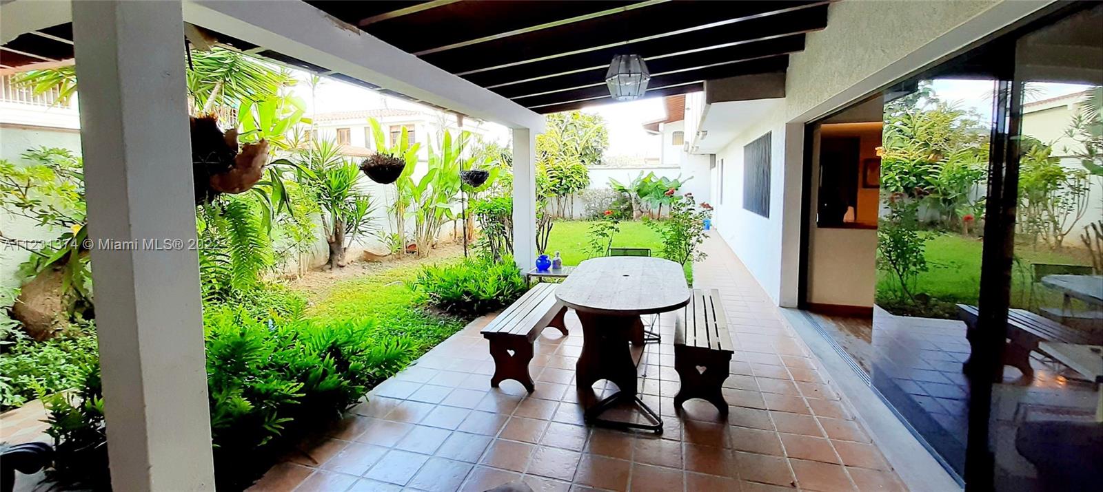 Patio exterior interno