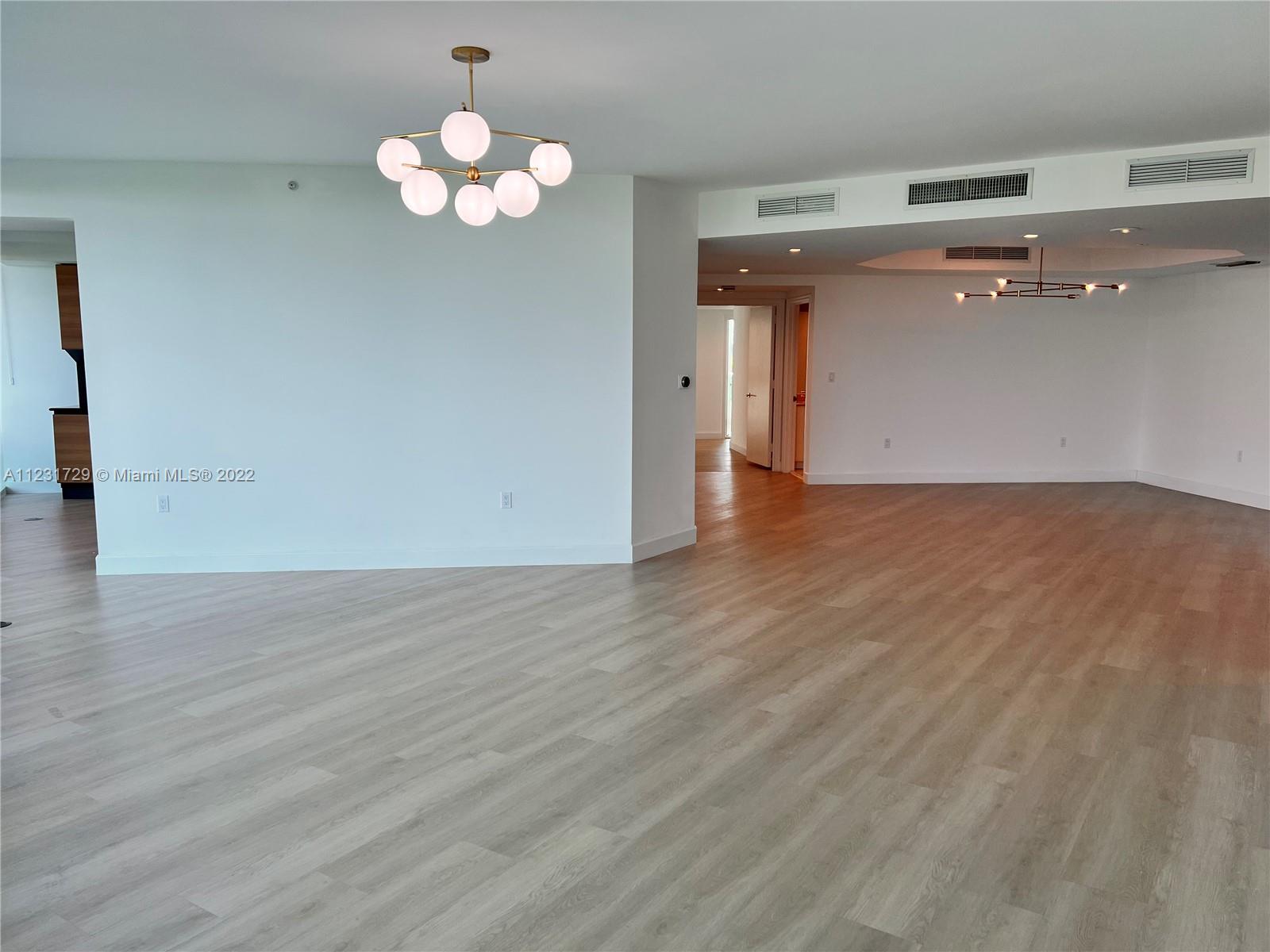Living / Dining Area