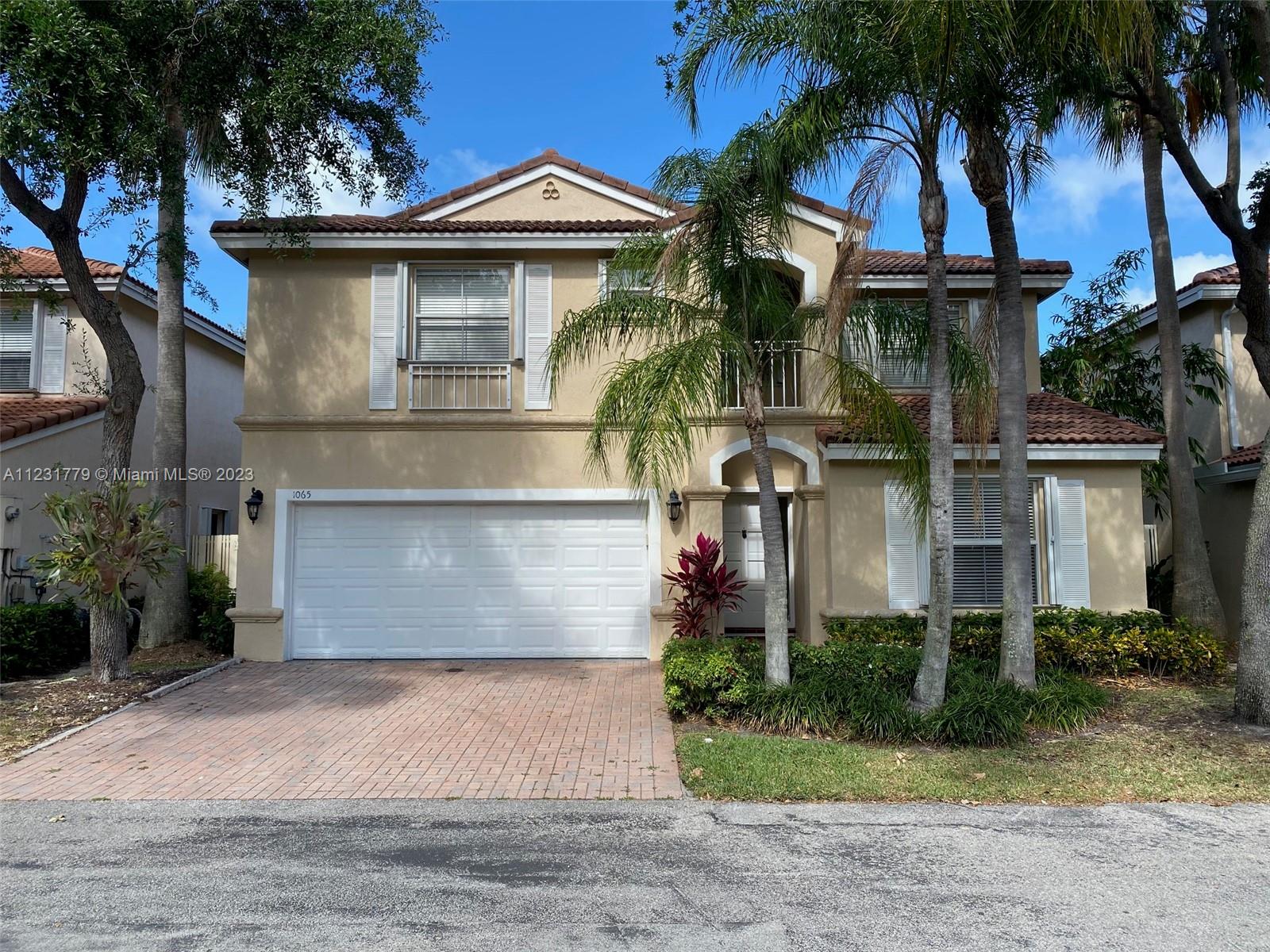 1065  Weeping Willow Way  For Sale A11231779, FL