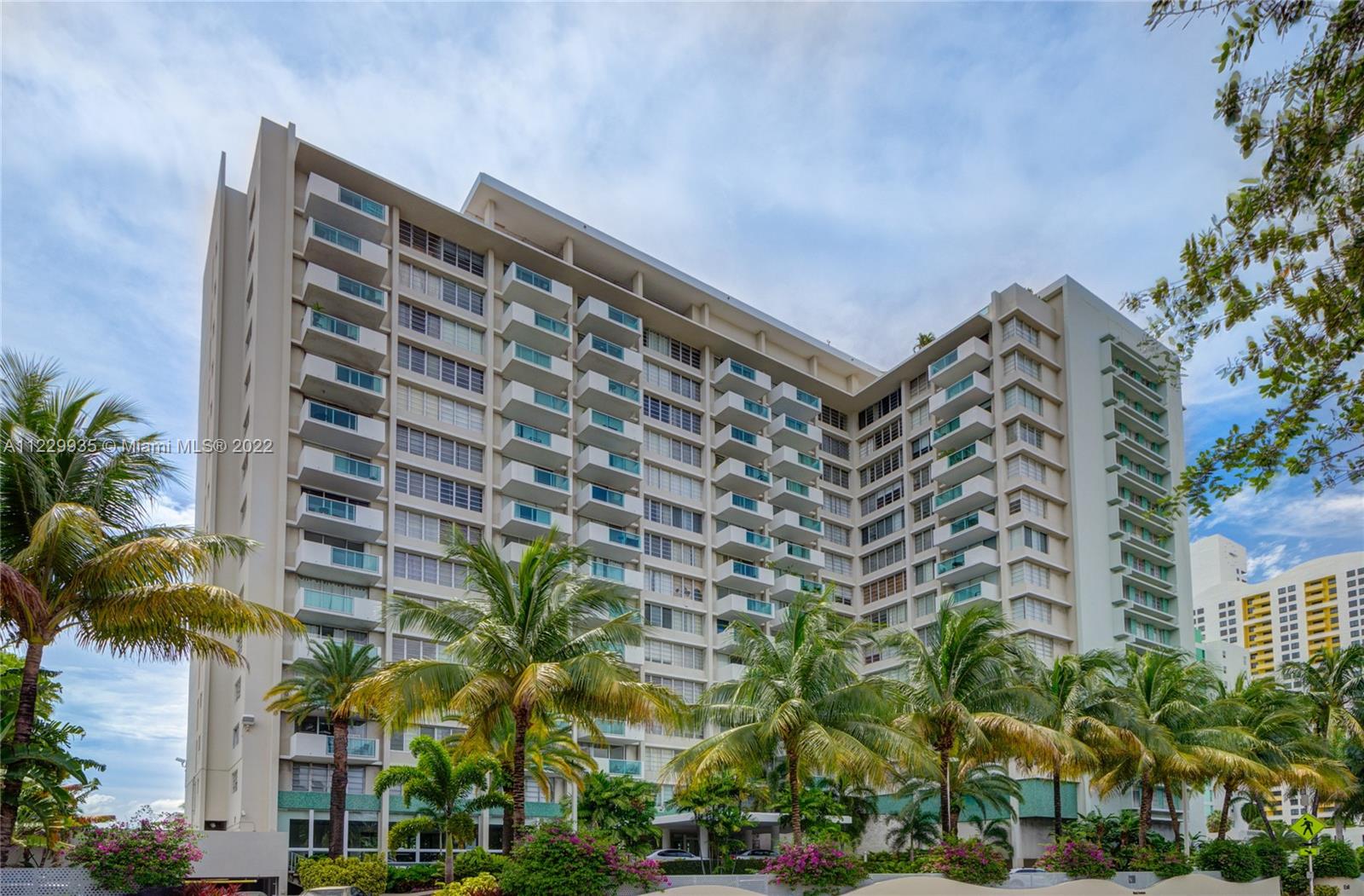 1000  West Ave #821 For Sale A11229935, FL