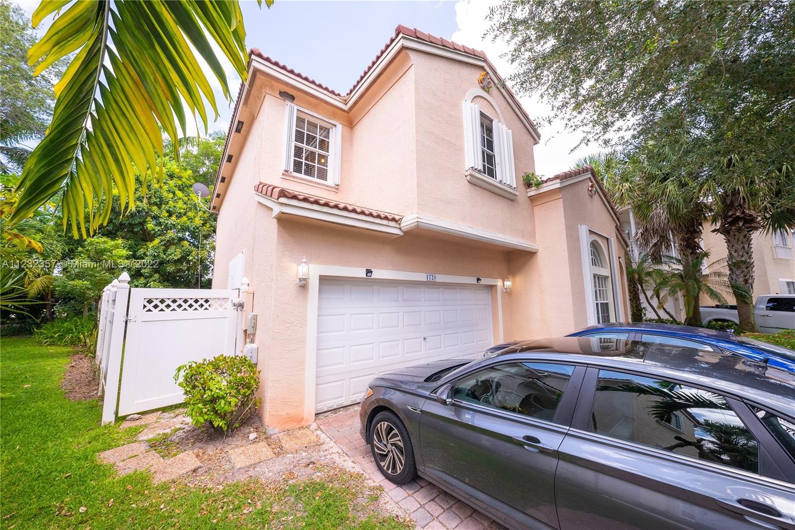 Listing Photo 1