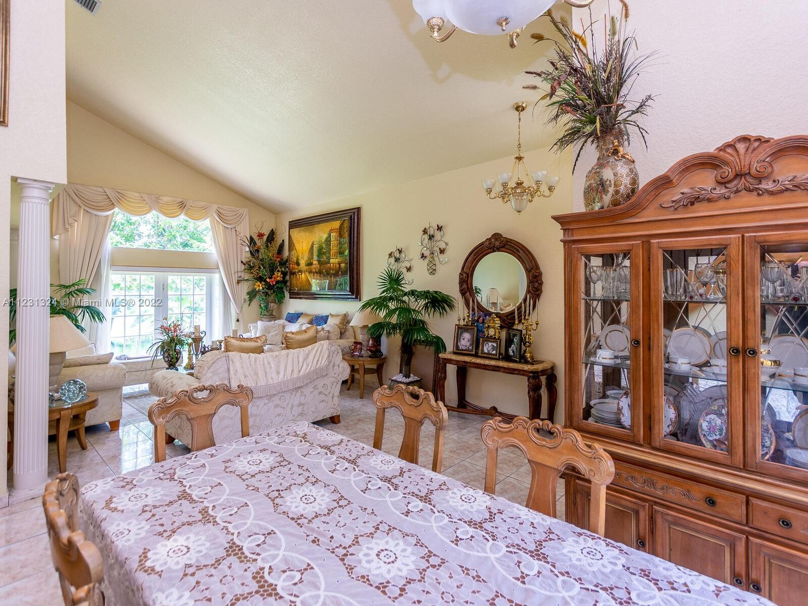 Listing Photo 17