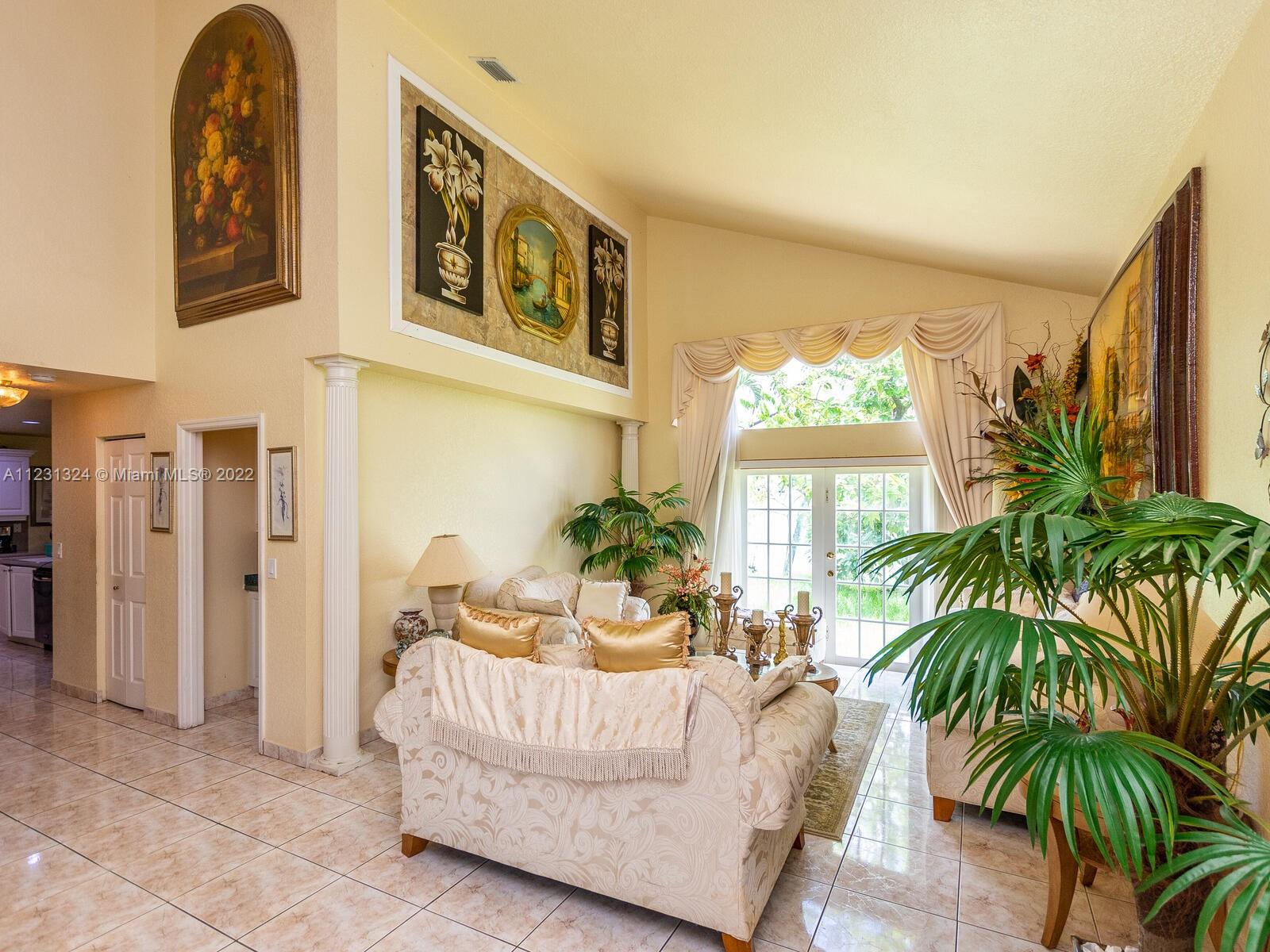 Listing Photo 8