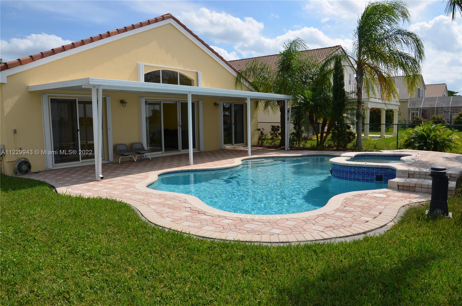 Listing Photo 18
