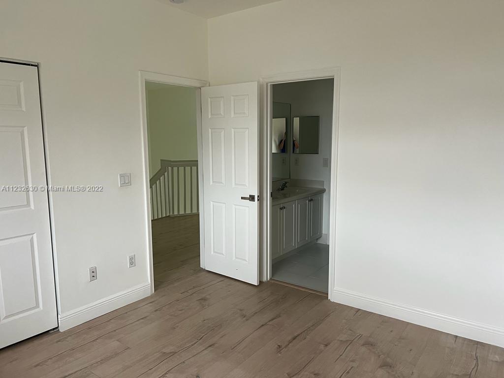 Listing Photo 26