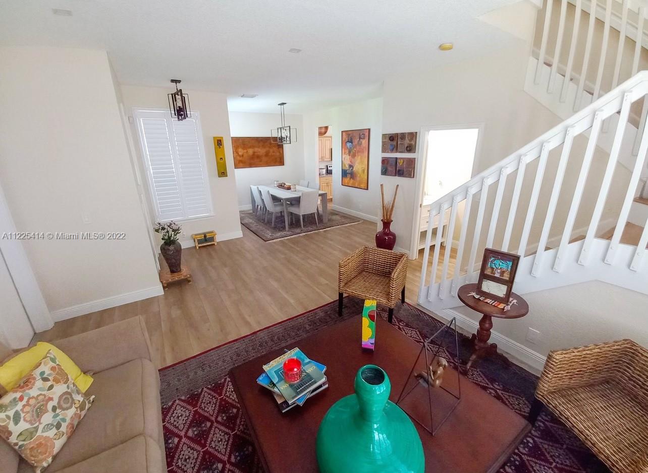 Listing Photo 9