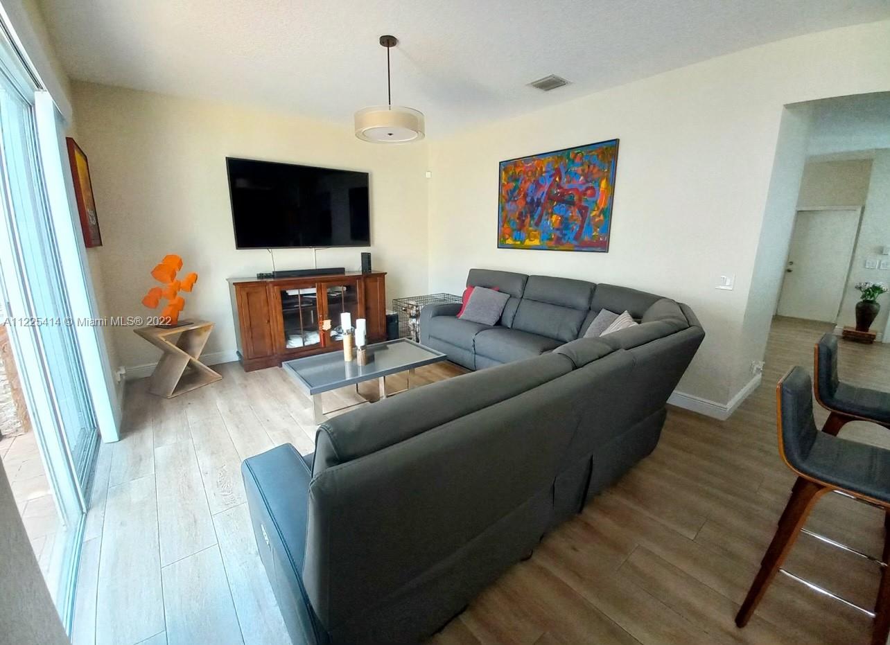 Listing Photo 16