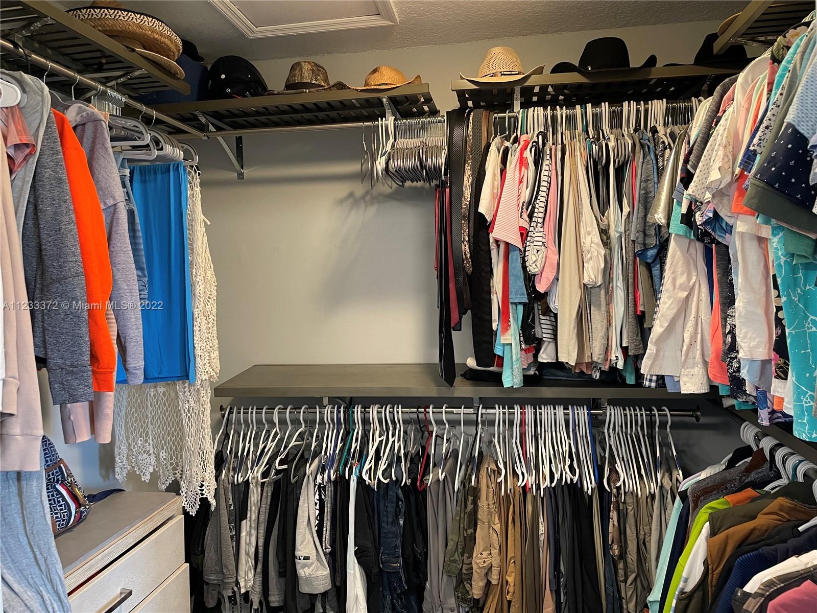 Listing Photo 12