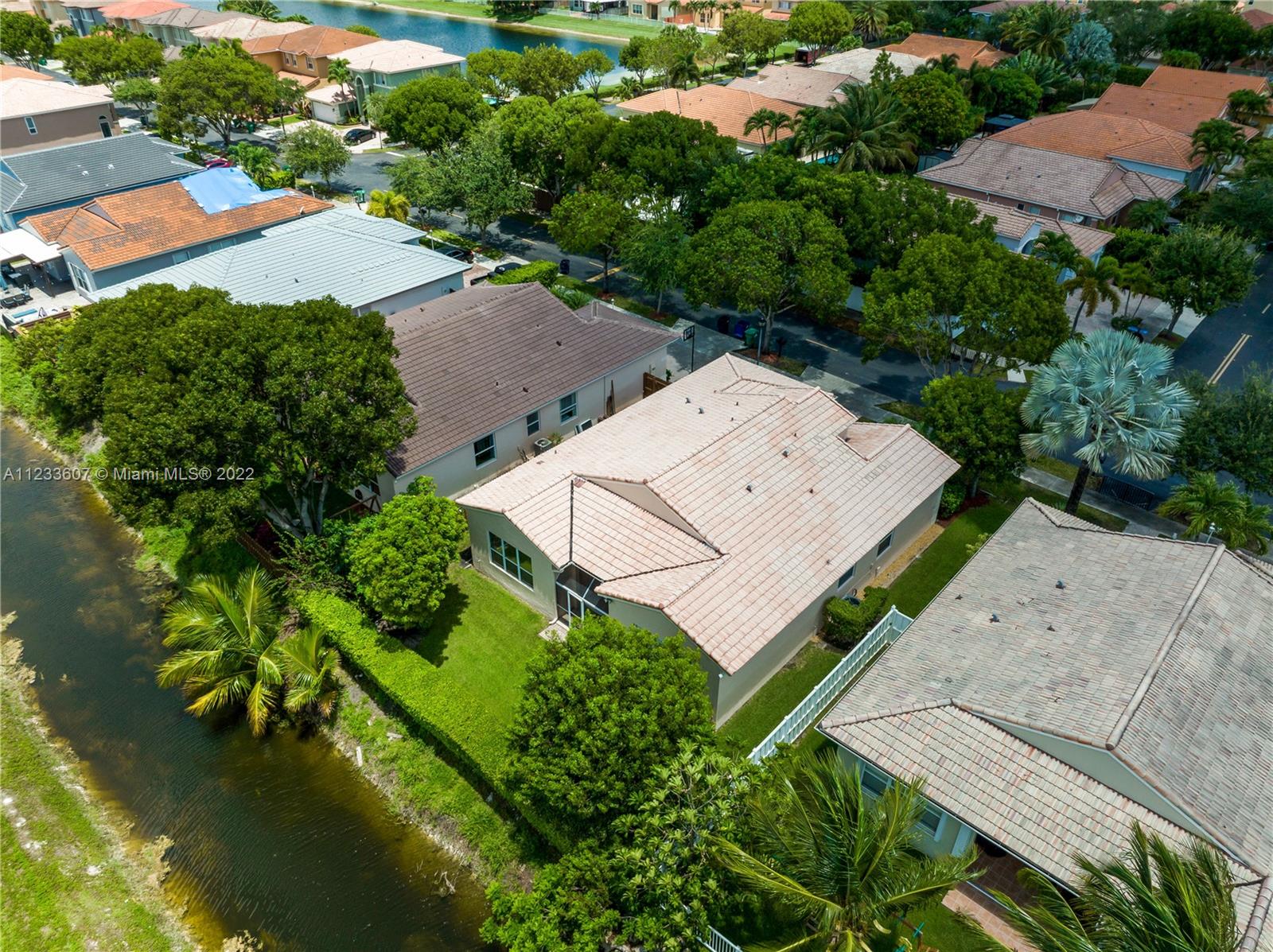 Photo 38 of 15822 63rd Ter in Miami - MLS A11233607