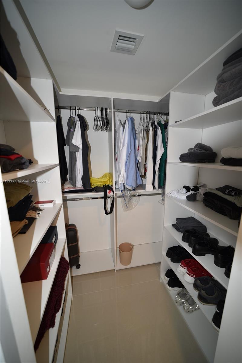 Walk-in Closet