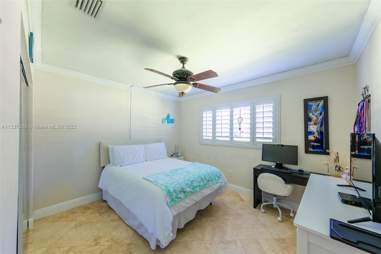Listing Photo 15
