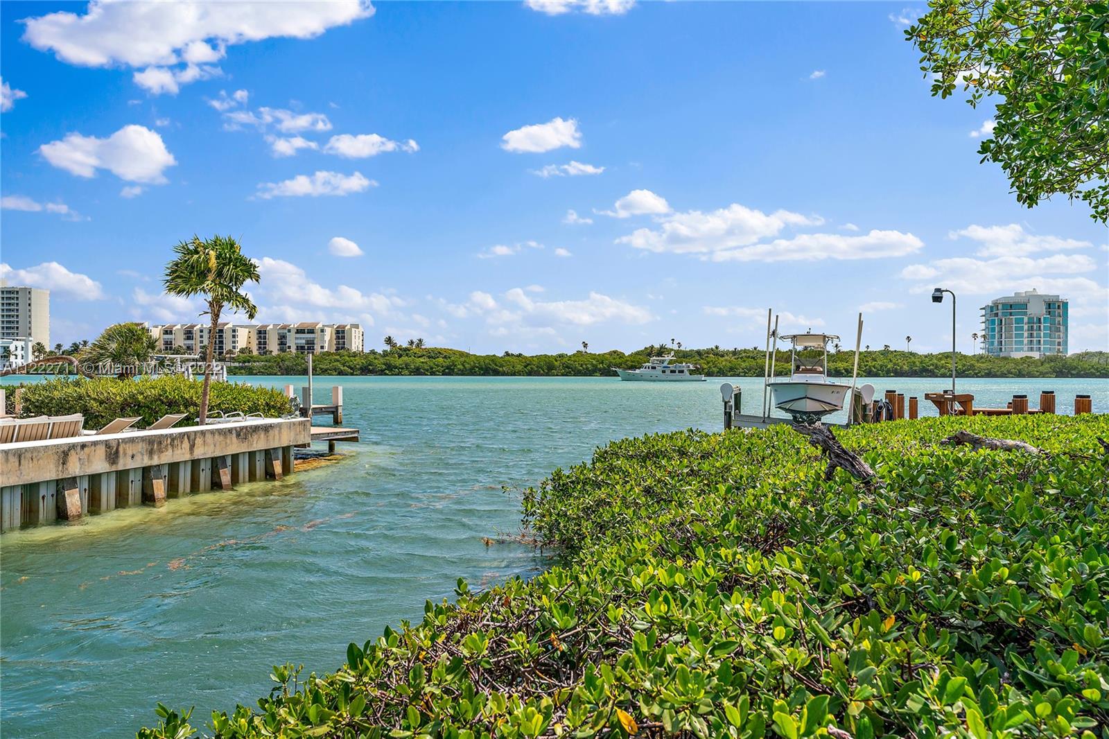 112 Intracoastal Cir, Tequesta, FL 33469
