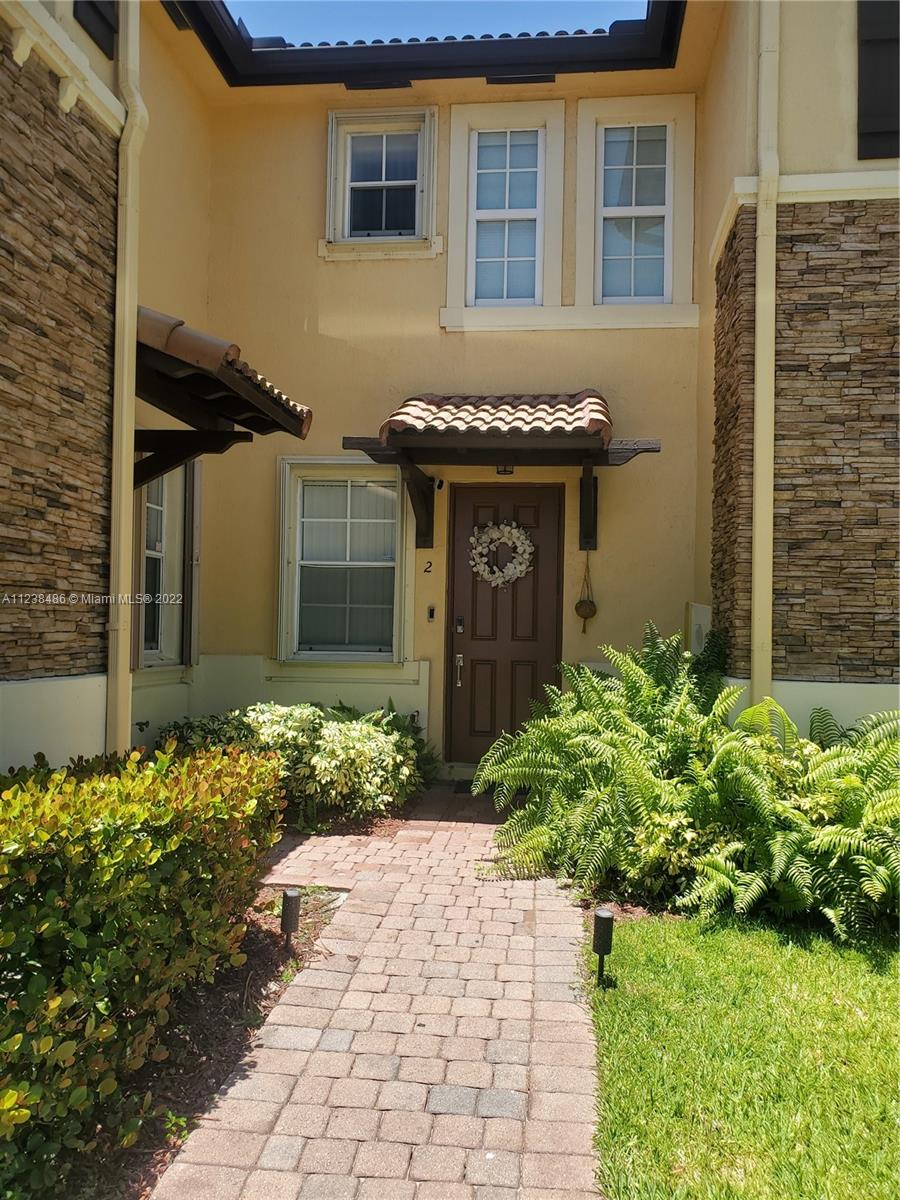 Beautiful three bedrooms and 3 baths townhouse at The Shores atCutler Bay. This beauty show up- grade kitchen with granitecounter top and stainless steel appliances. Ceramic flooring,  washer and dryer. 24/7 security. One bedroom on first floor.
Owner is asking for first, last, security deposit. Available immediately. By appointment only.
Prospect Tennant need a full rental application with, credit report, background check, proof of income. Incomplete offers will not be taken in consideration by owner.