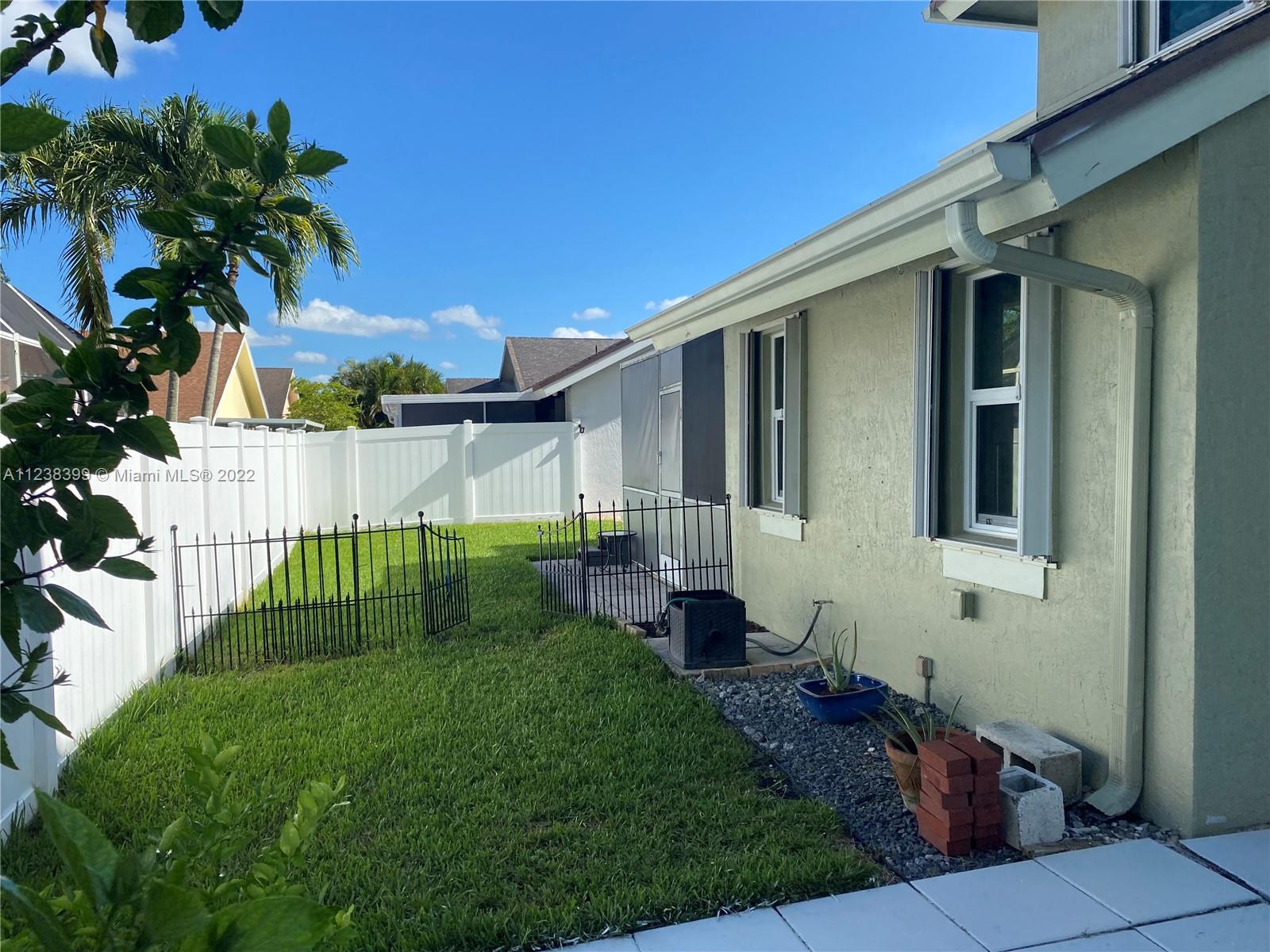 Listing Photo 10