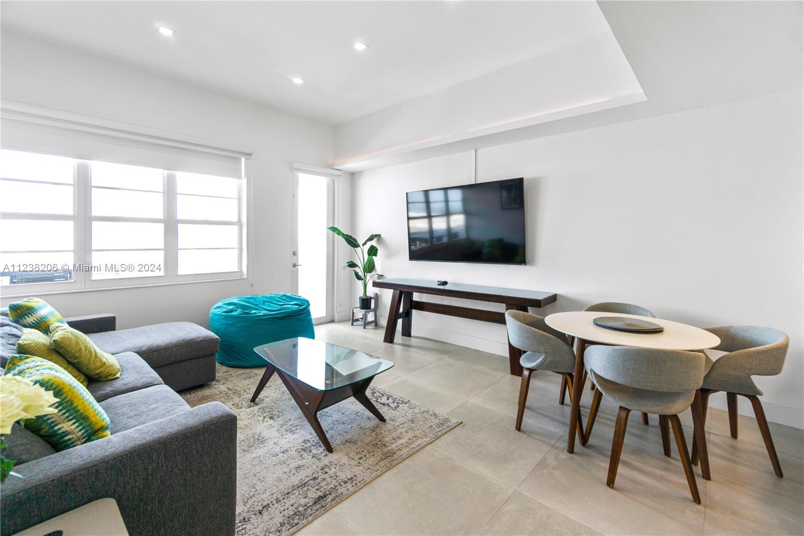 Photo 2 of Decoplage Apt 1608 in Miami Beach - MLS A11238206