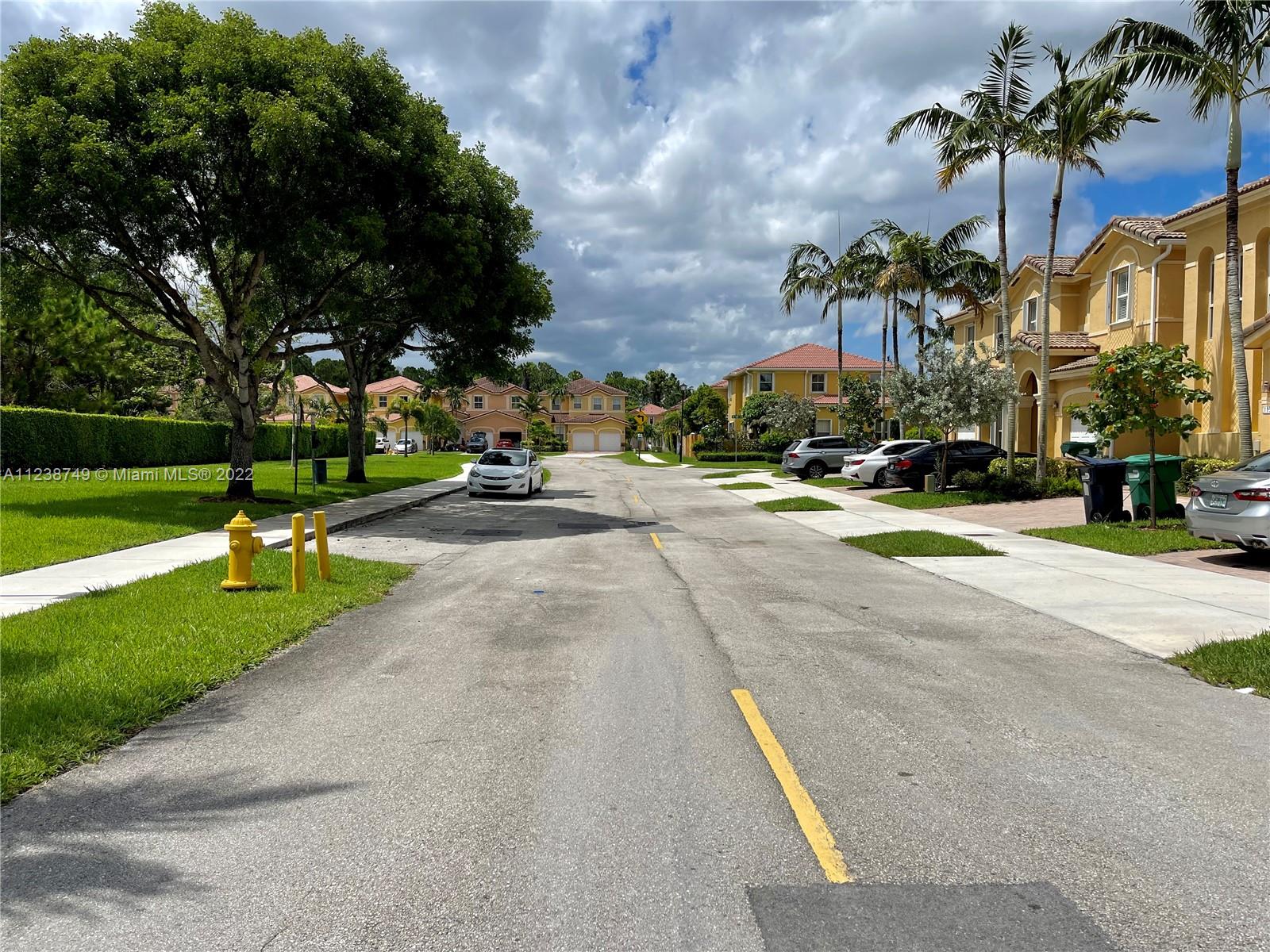 11615-sw-138th-ave-11615-for-rent-miami-fl-33186-townhouse-byowner