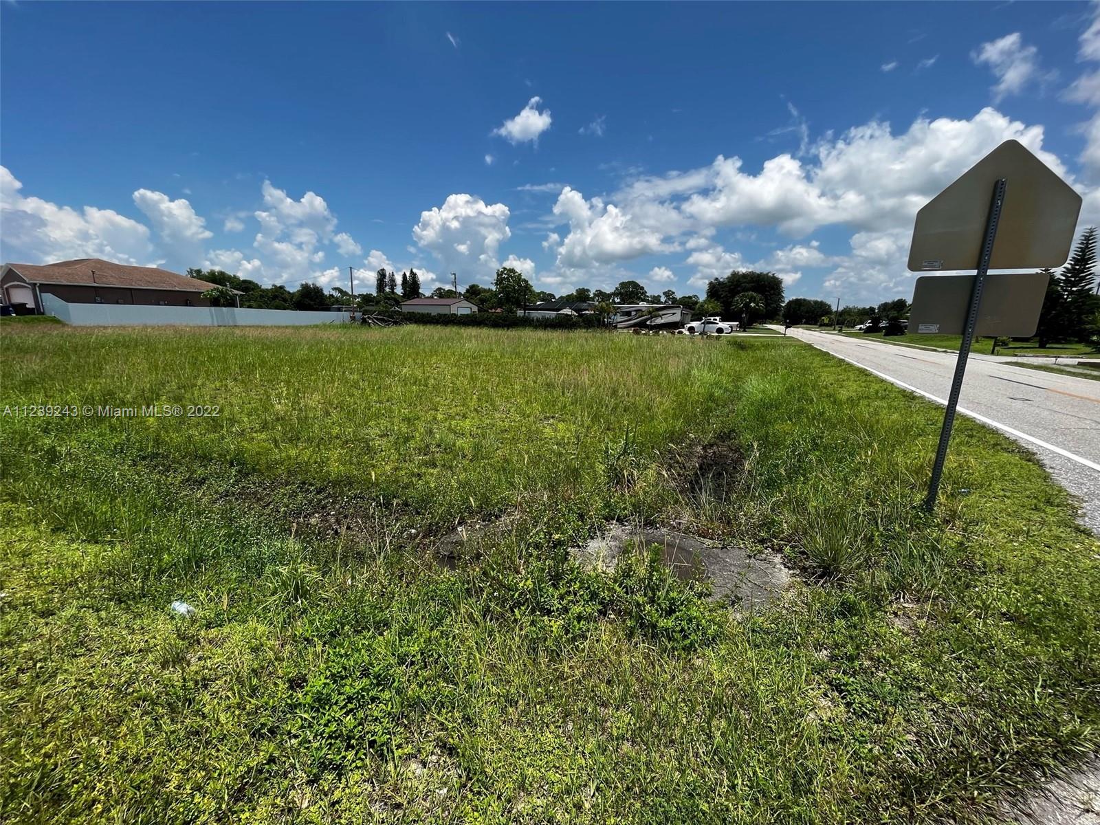 205 Arthur Ave, Lehigh Acres, FL 33936