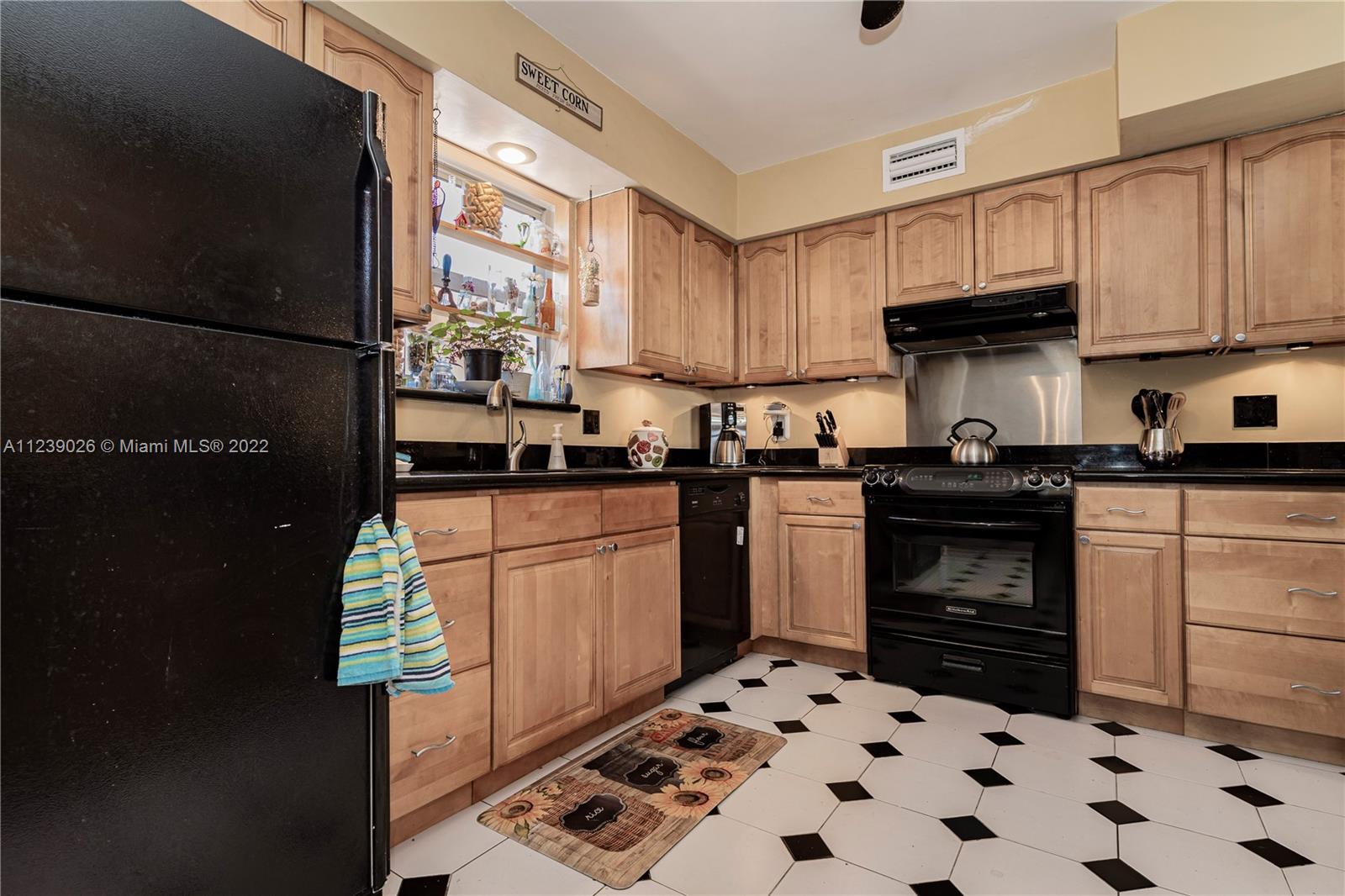 Listing Photo 19