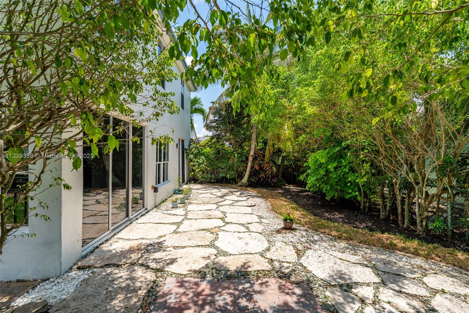 Listing Photo 17