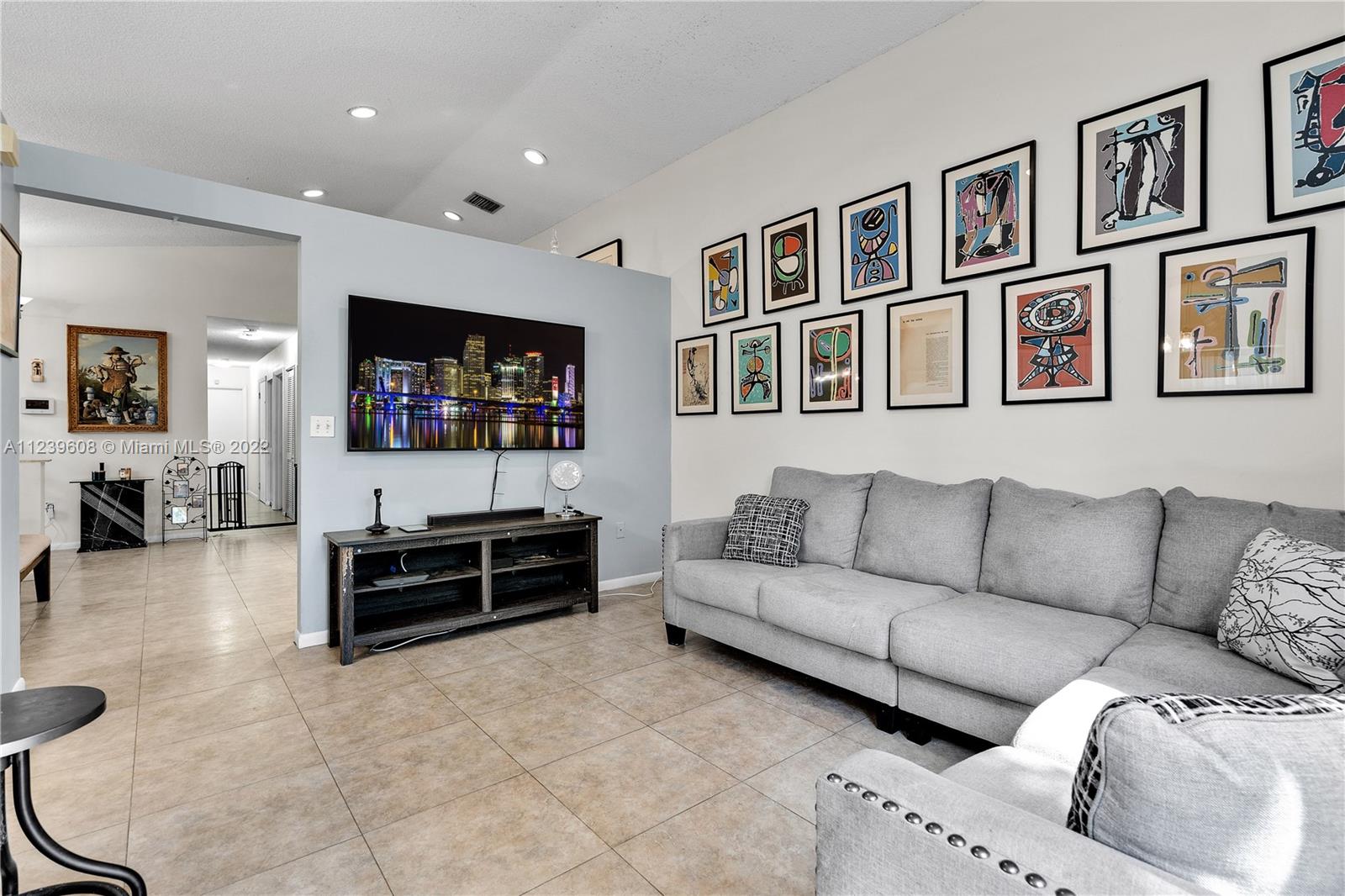 Listing Photo 14