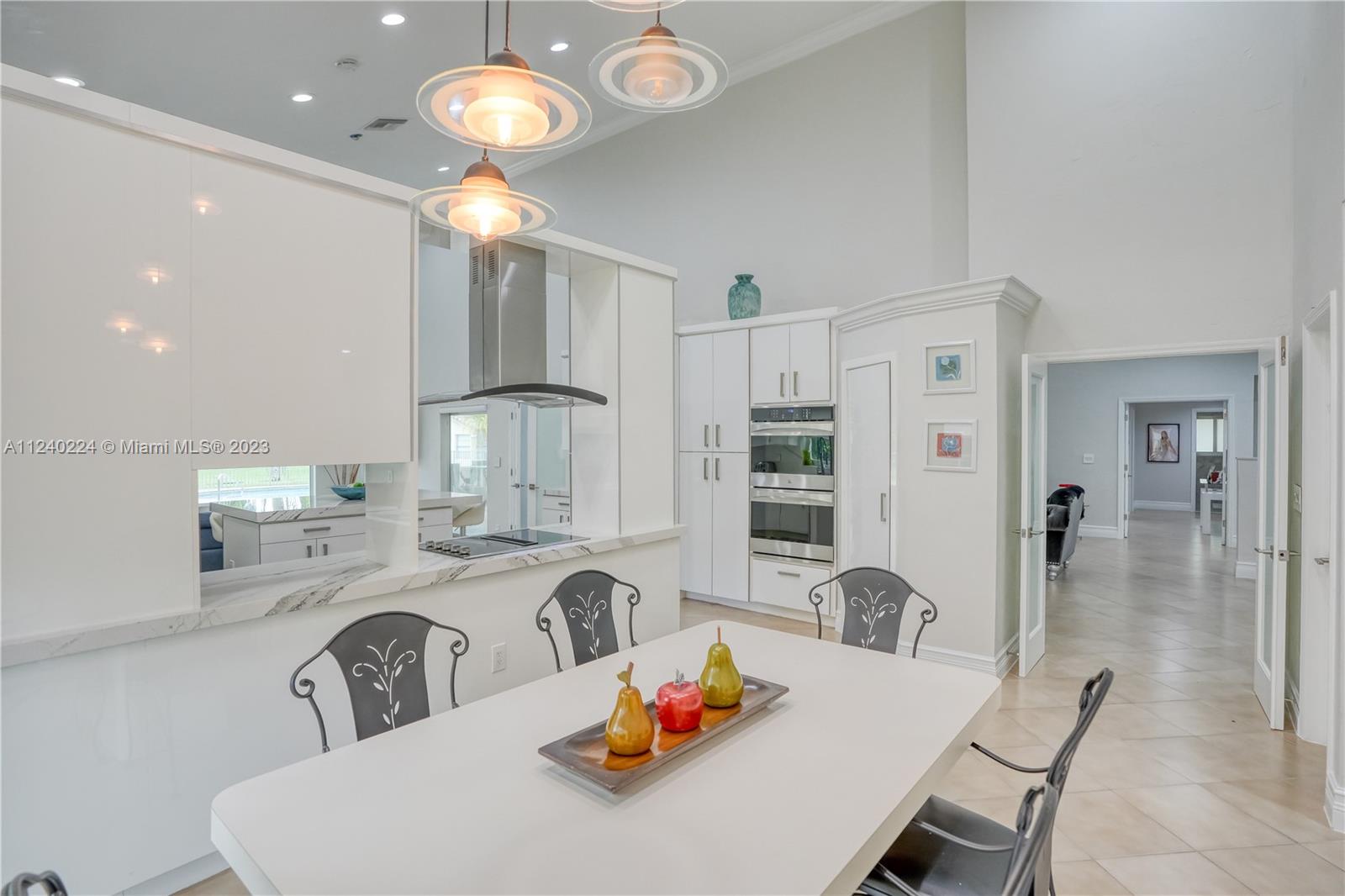 Listing Photo 11
