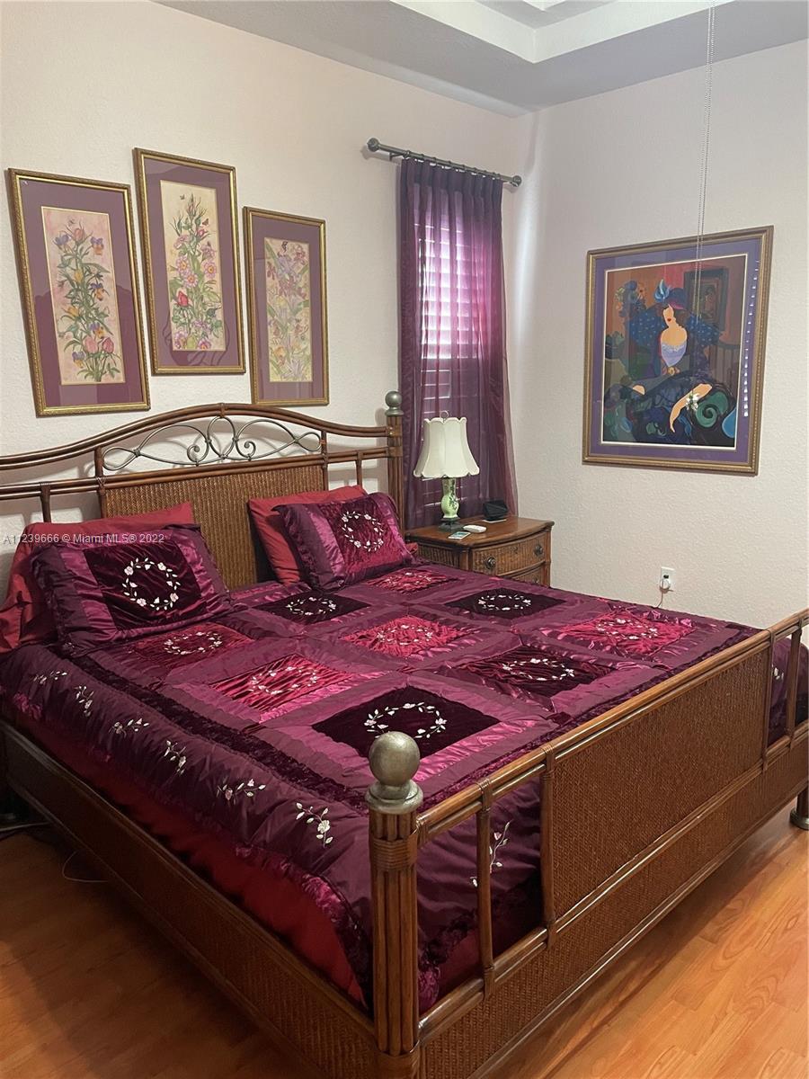 Listing Photo 9