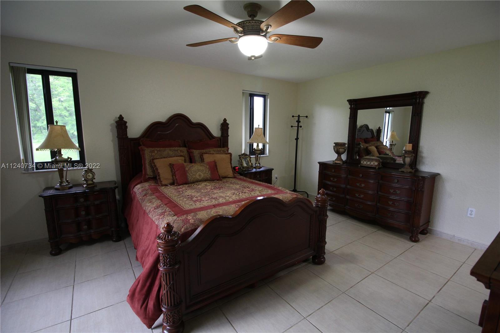 Listing Photo 28