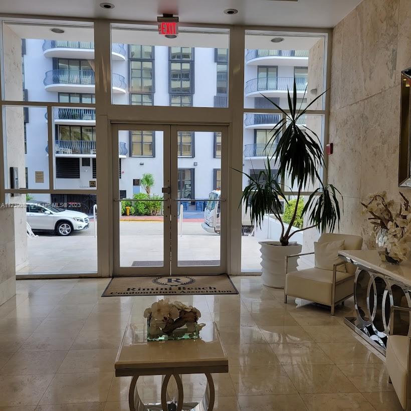 RIMINI BEACH CONDO LOBBY Entrance